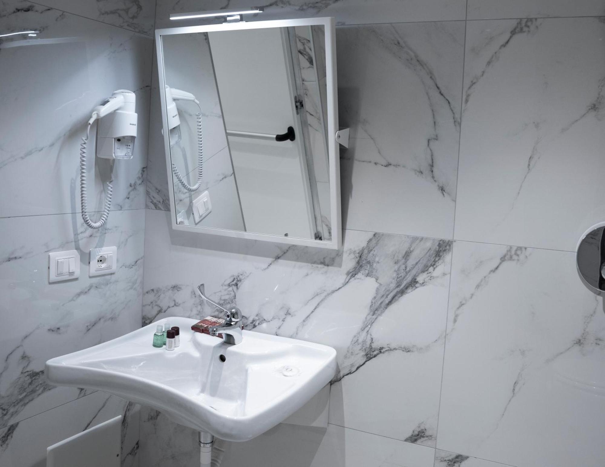 Soul Art Hotel Наполи Екстериор снимка